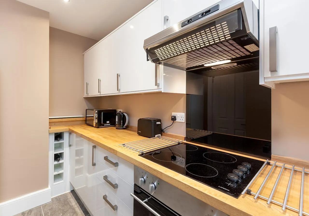 Apartment Castle Suite 1 Old Town Edinburgh