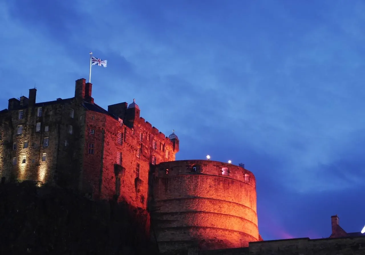 Castle Suite 1 Old Town Edinburgh